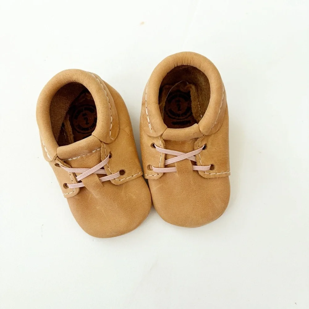 NEW ⭐️ freshly picked cedar oxford baby shoe size 2 baby moccasins